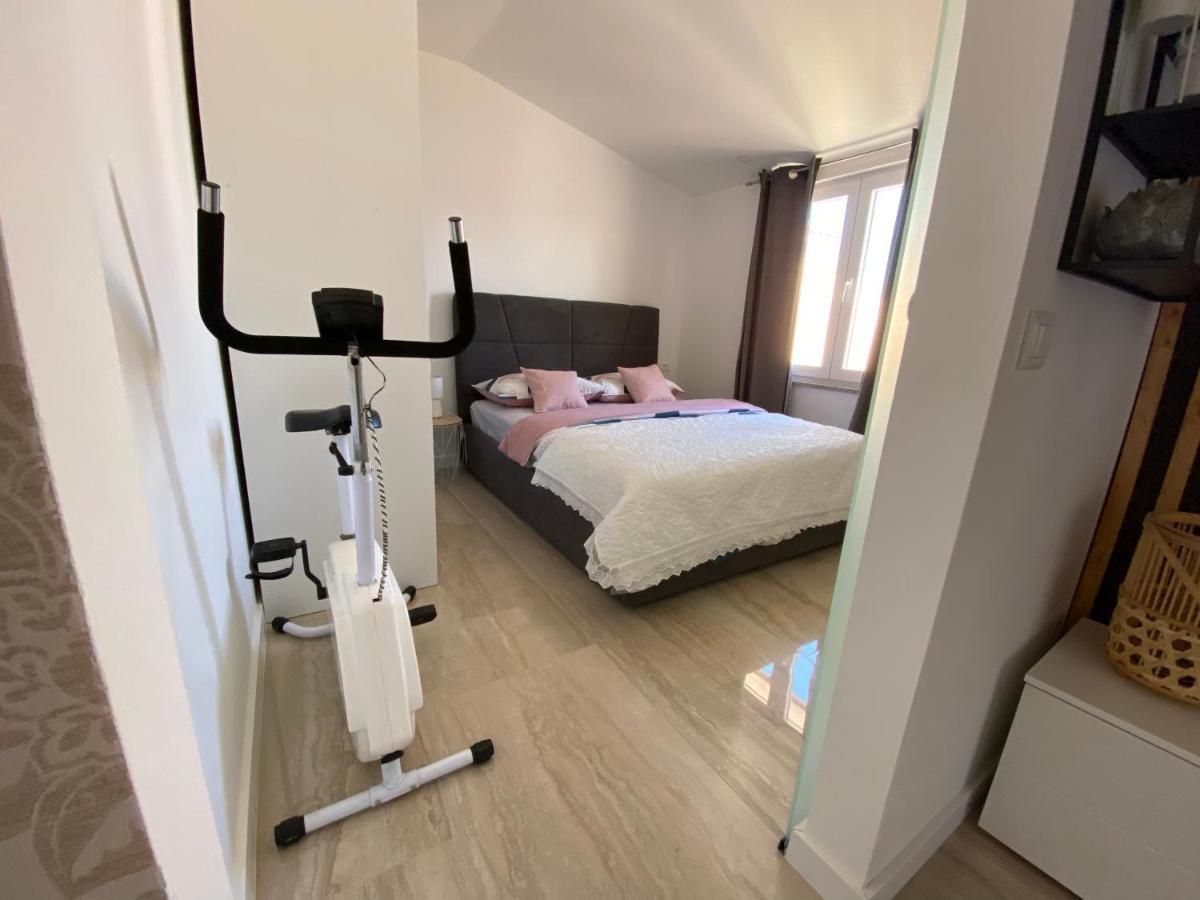 Apartman Hajdi ザダル エクステリア 写真